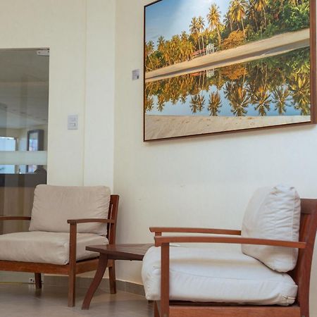 Hotel Equinocios Essential Баркарена Екстериор снимка