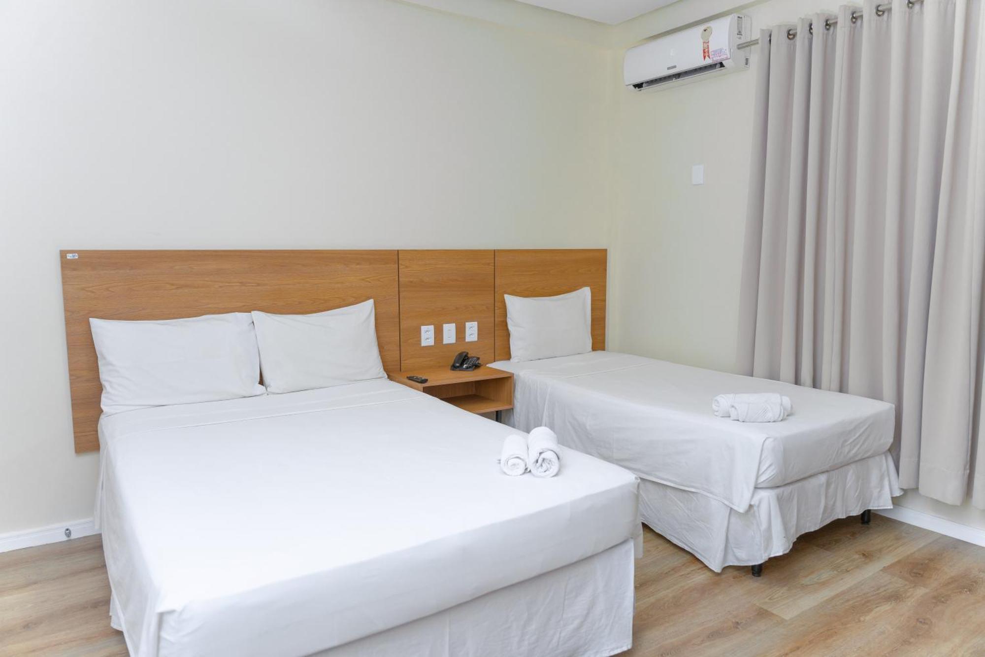 Hotel Equinocios Essential Баркарена Екстериор снимка